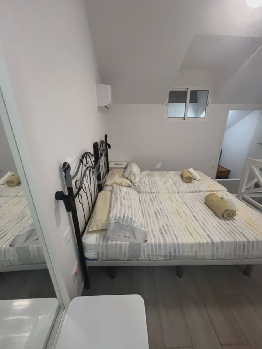 2 soveværelse Lejlighed til salg i Playa de las Americas med swimmingpool - € 470.000 (Ref: 9348791)