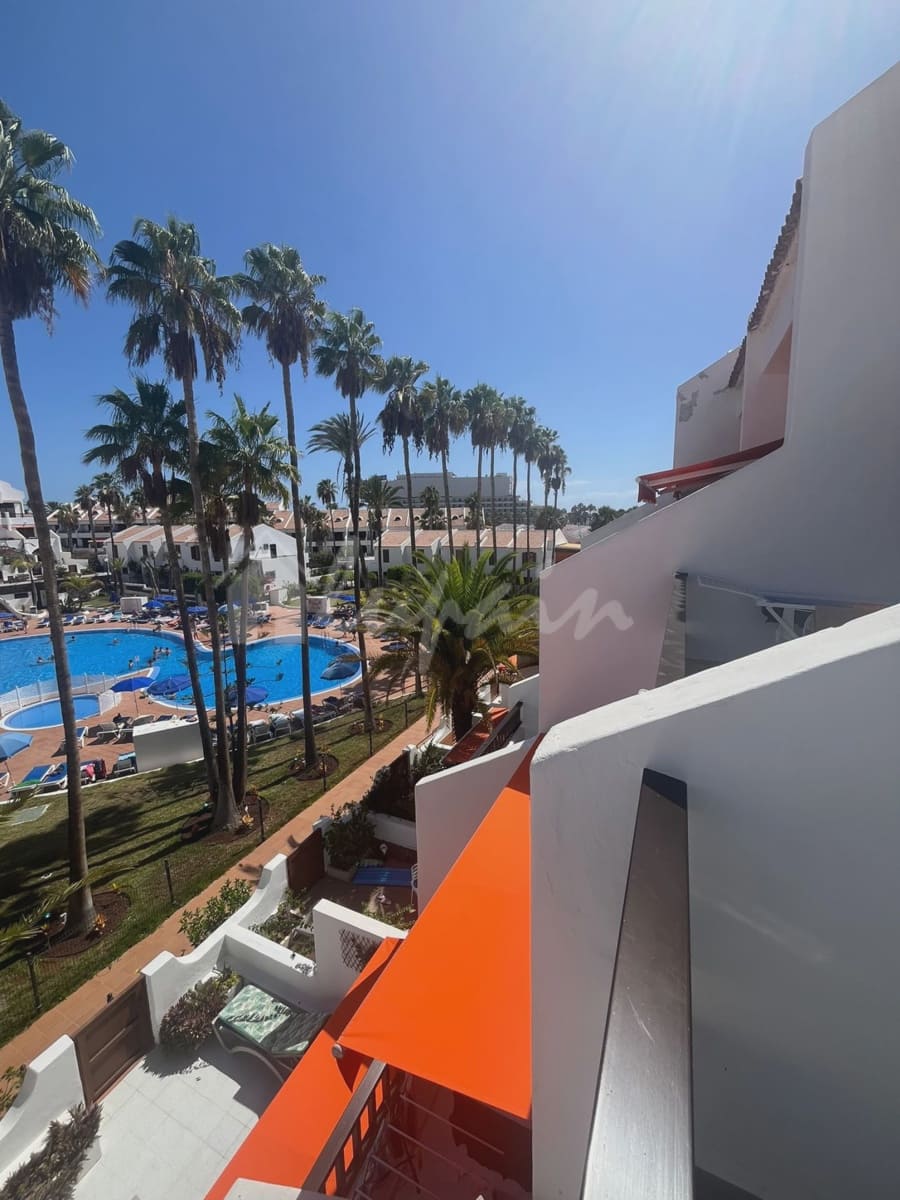 2 soveværelse Lejlighed til salg i Playa de las Americas med swimmingpool - € 470.000 (Ref: 9348791)