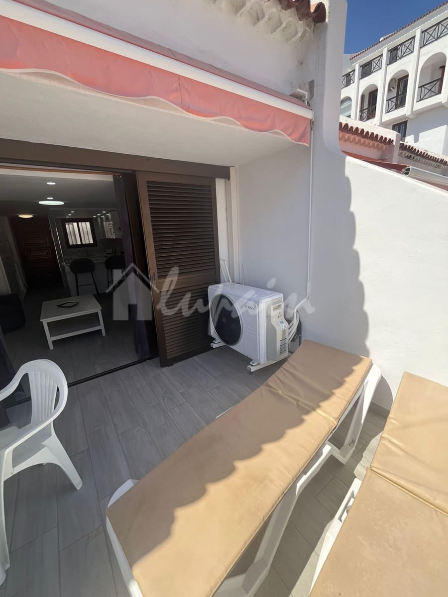 2 slaapkamer Appartement te koop in Playa de las Americas met zwembad - € 470.000 (Ref: 9348791)