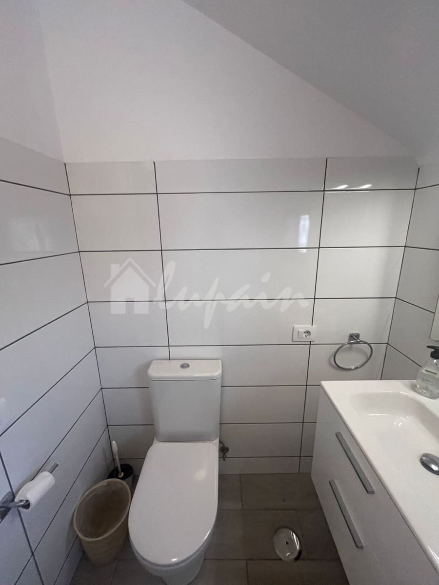 2 slaapkamer Appartement te koop in Playa de las Americas met zwembad - € 470.000 (Ref: 9348791)