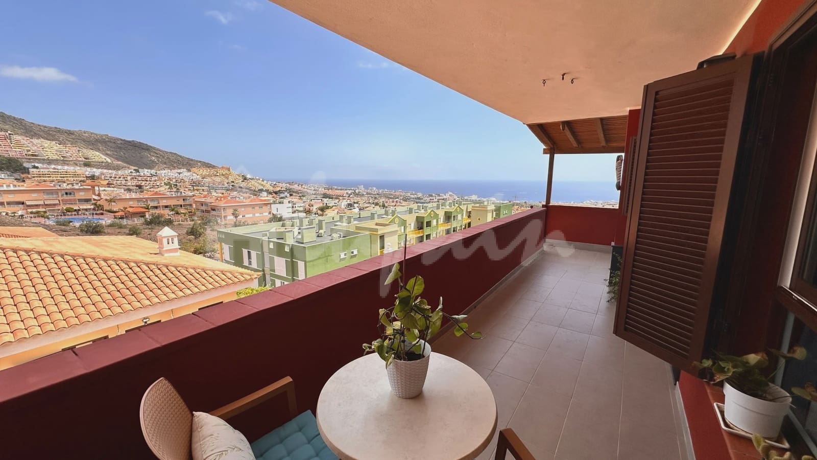 2 sovrum Hus till salu i Costa Adeje med pool - 630 000 € (Ref: 9355361)