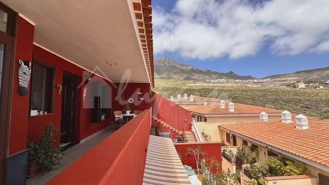 2 bedroom Townhouse for sale in Playa del Duque, Adeje with pool - € 630,000 (Ref: 9355361)