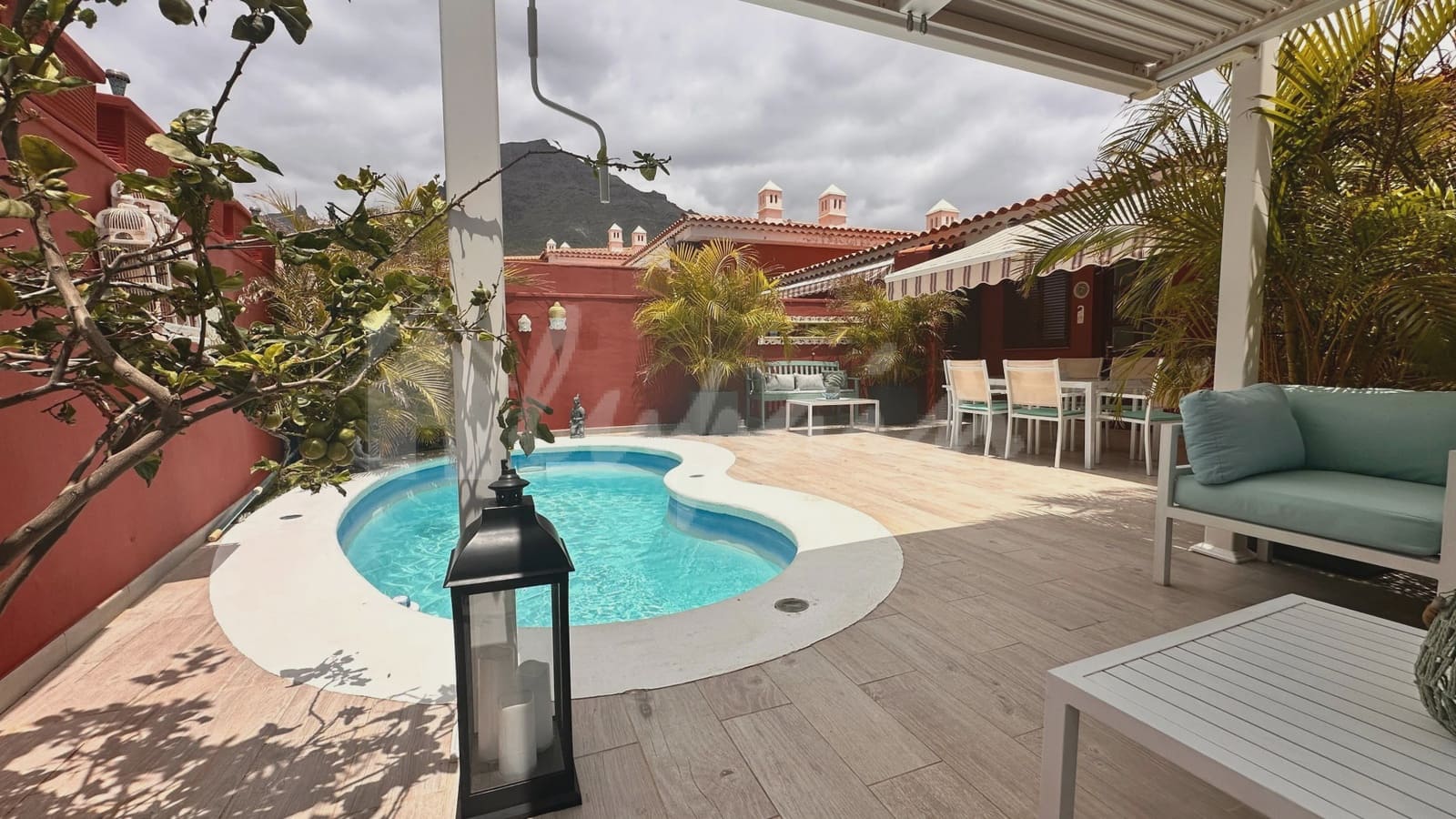 2 sovrum Hus till salu i Costa Adeje med pool - 630 000 € (Ref: 9355361)