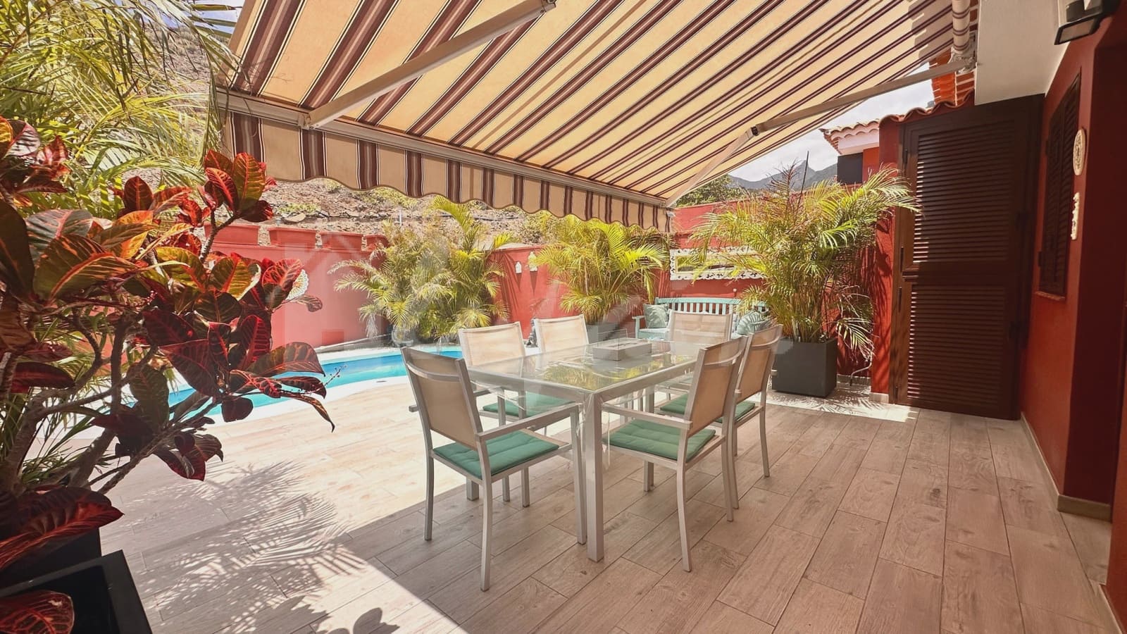 2 sovrum Hus till salu i Costa Adeje med pool - 630 000 € (Ref: 9355361)