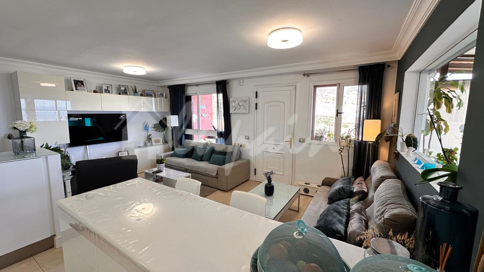 2 slaapkamer Huis te koop in Costa Adeje met zwembad - € 630.000 (Ref: 9355361)