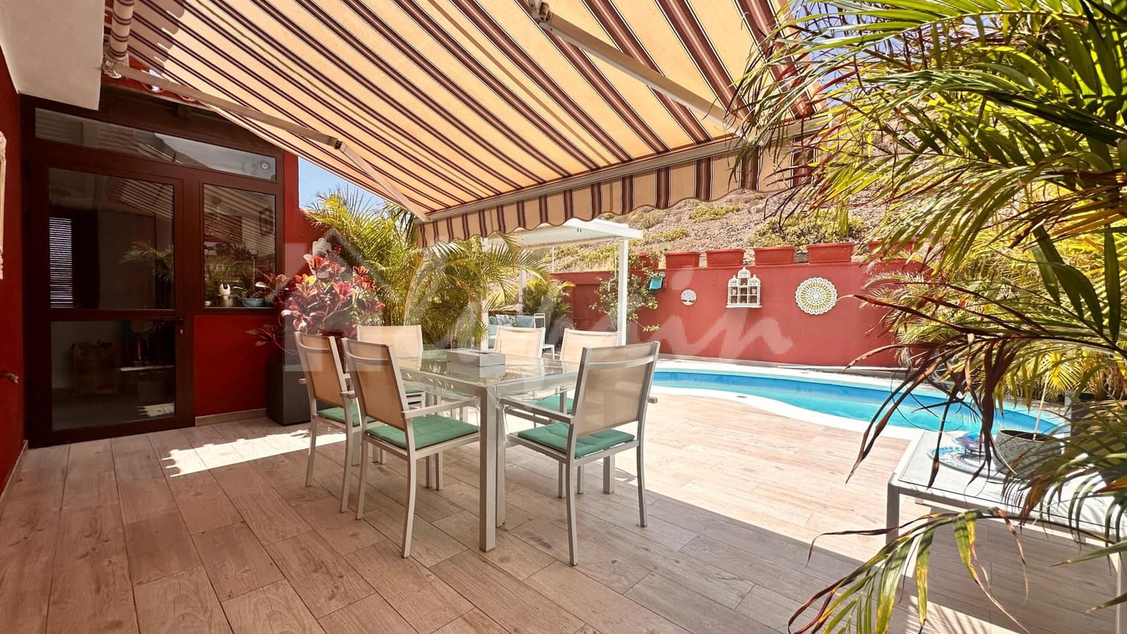 2 slaapkamer Huis te koop in Costa Adeje met zwembad - € 630.000 (Ref: 9355361)