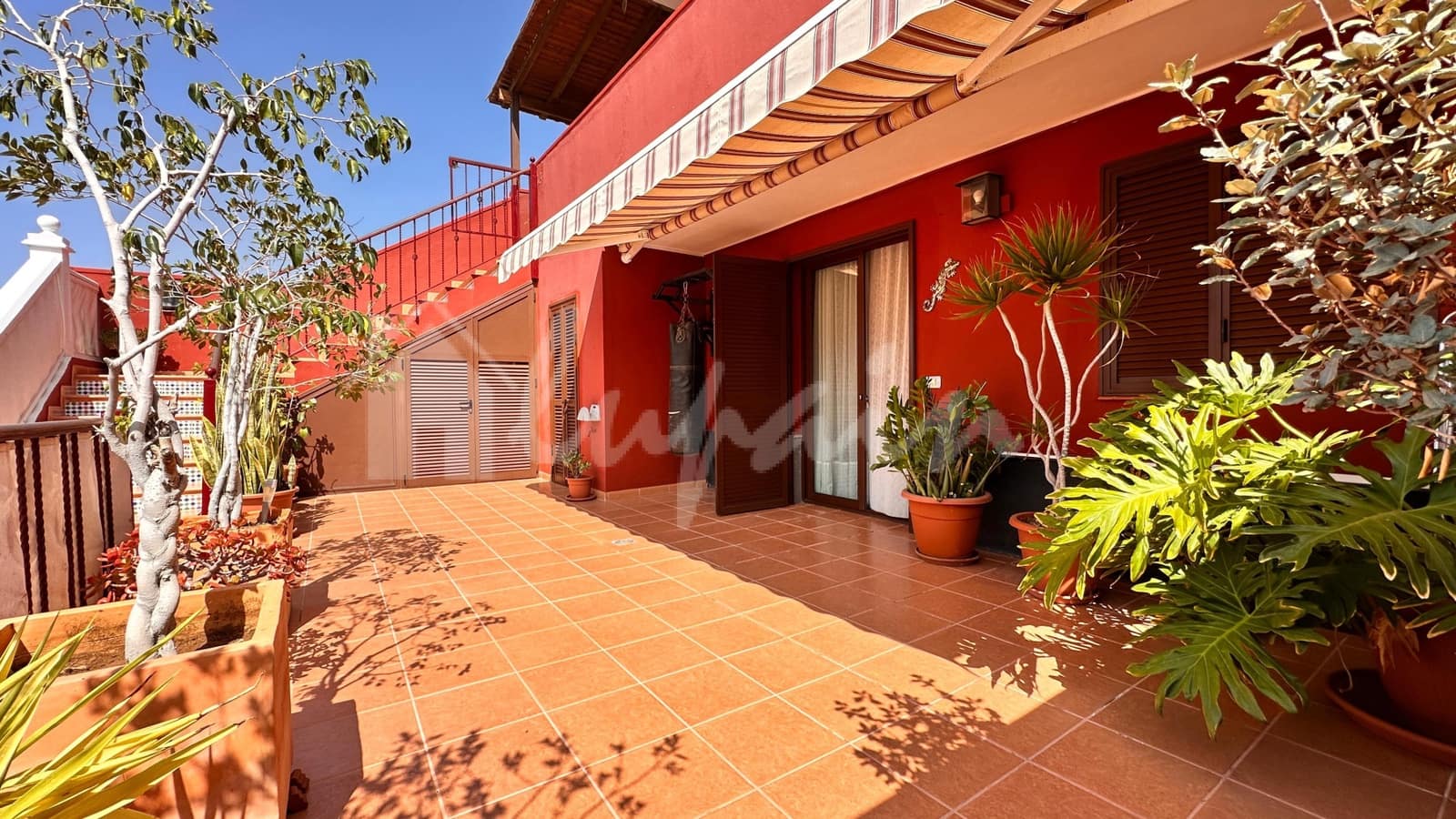 2 slaapkamer Huis te koop in Costa Adeje met zwembad - € 630.000 (Ref: 9355361)