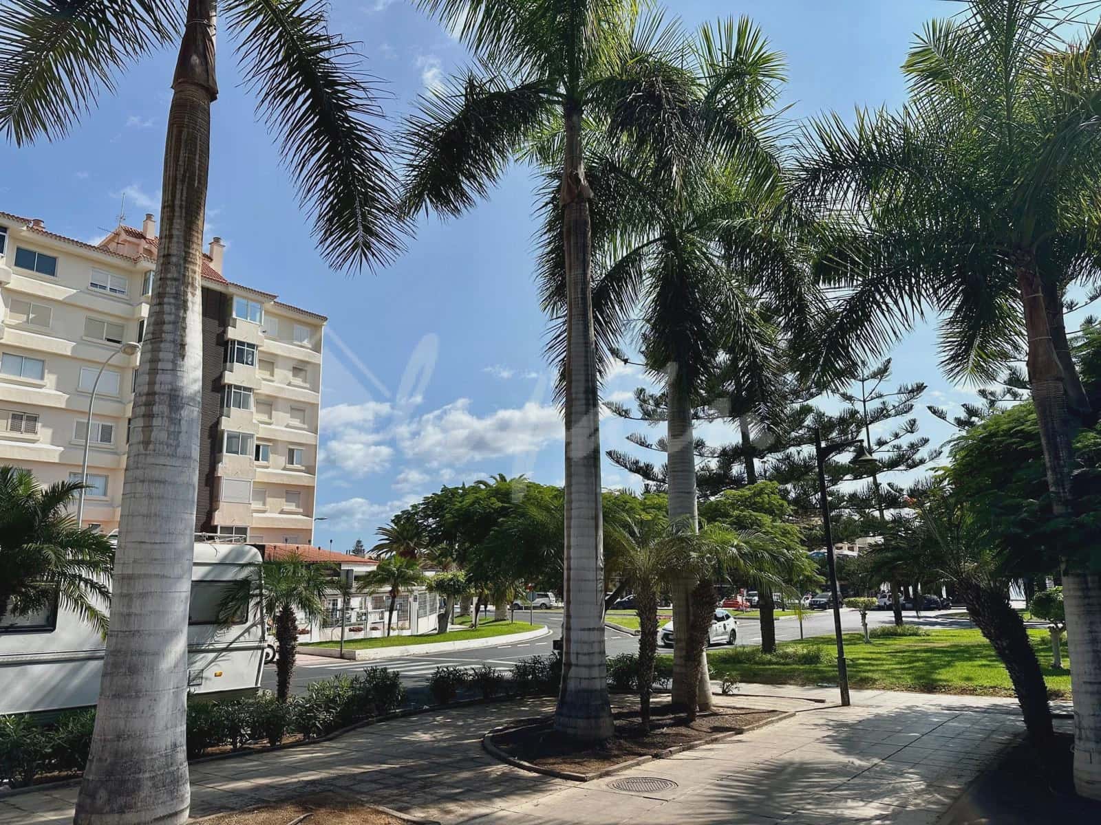 2 quarto Apartamento para venda em Los Cristianos com piscina - 369 000 € (Ref: 9355362)