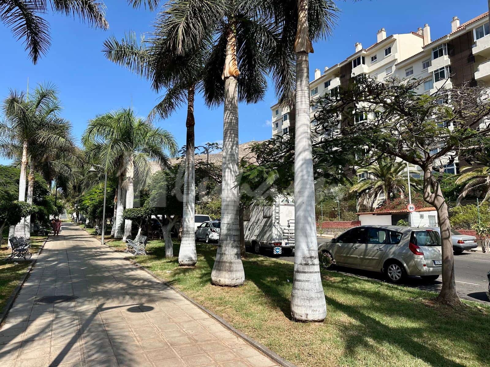 2 makuuhuone Huoneisto myytävänä paikassa Los Cristianos mukana uima-altaan - 369 000 € (Ref: 9355362)