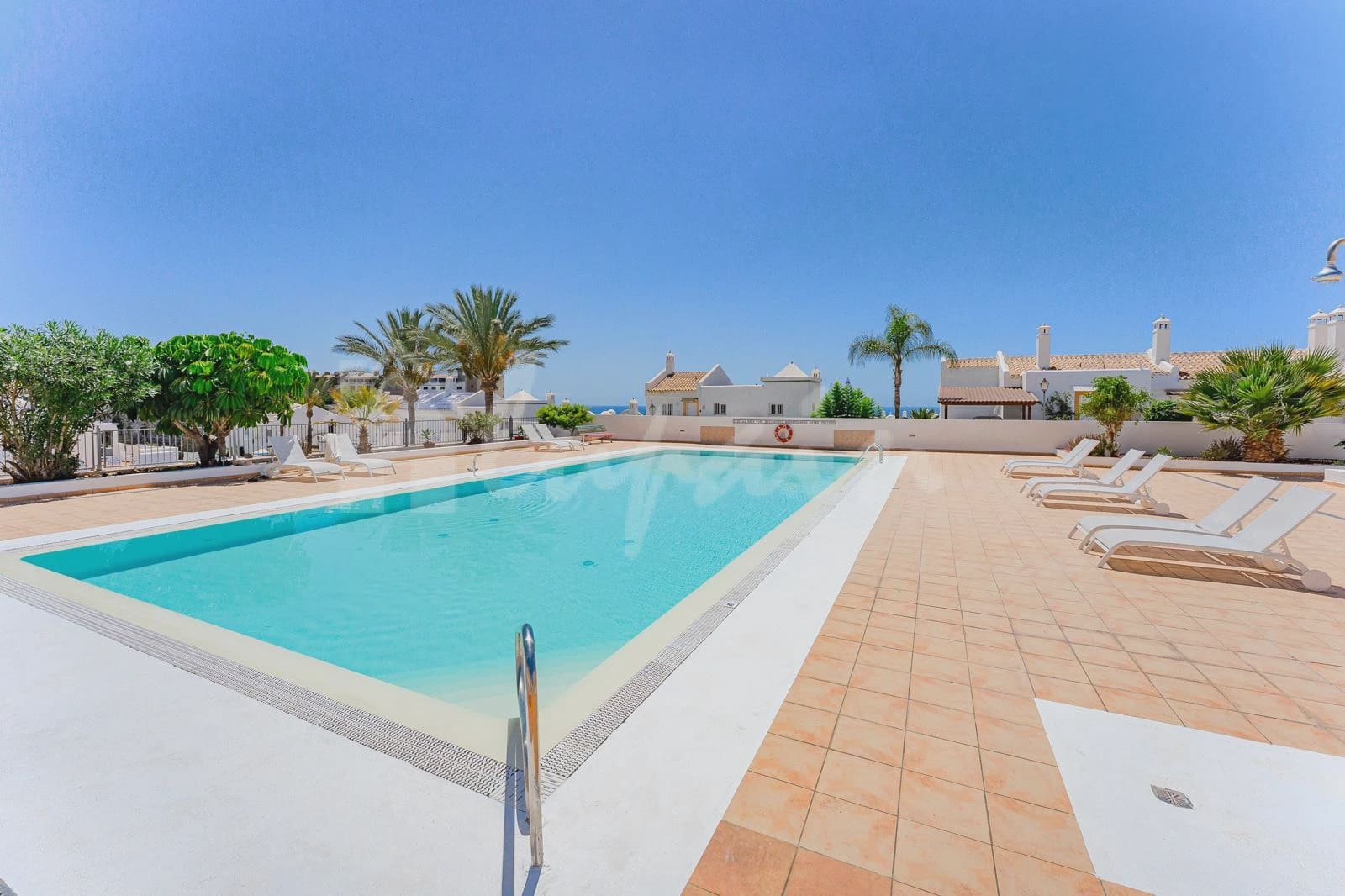 1 bedroom Penthouse for sale in Playa Paraiso with pool - € 289,000 (Ref: 9355363)