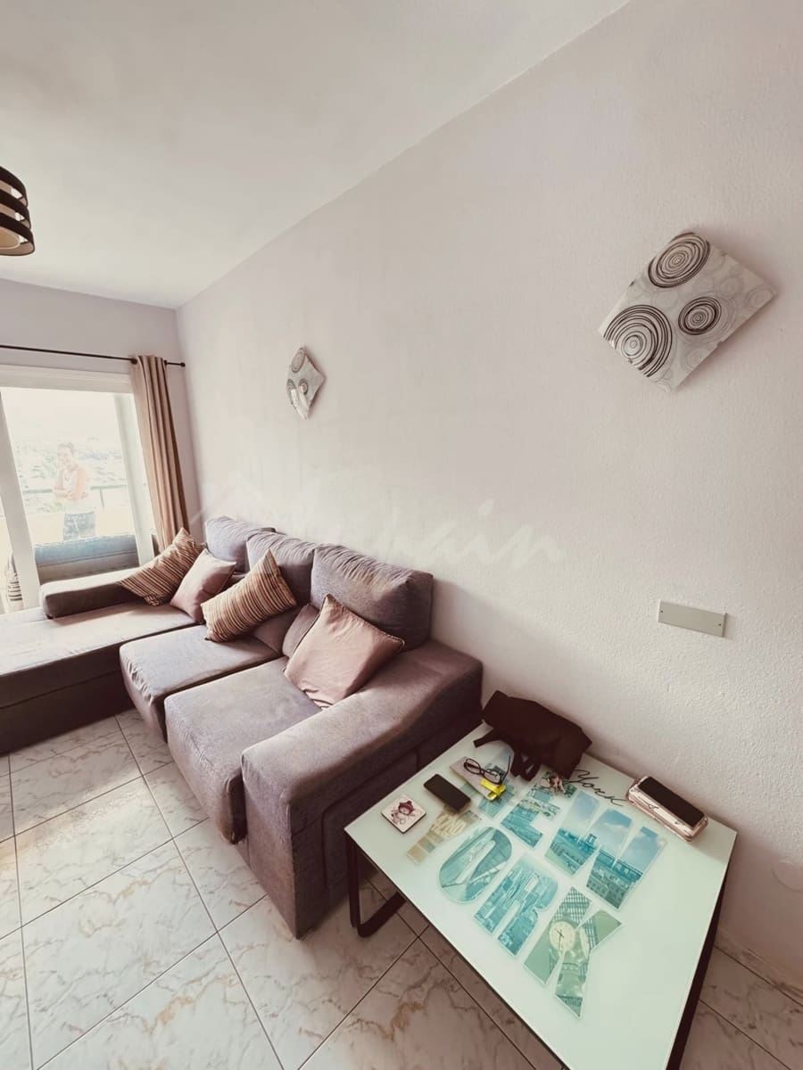 1 soverom Leilighet til salgs i Los Cristianos med svømmebasseng - € 270 000 (Ref: 9372245)