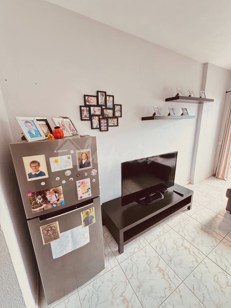 1 soverom Leilighet til salgs i Los Cristianos med svømmebasseng - € 270 000 (Ref: 9372245)