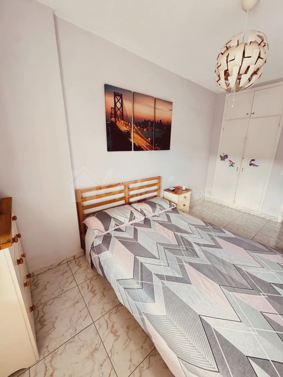 1 soverom Leilighet til salgs i Los Cristianos med svømmebasseng - € 270 000 (Ref: 9372245)