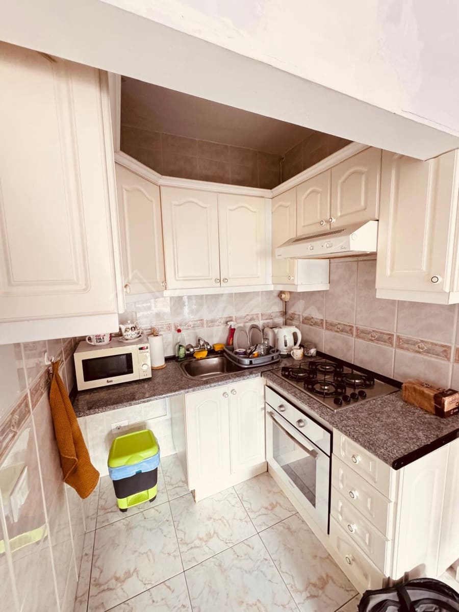 1 soverom Leilighet til salgs i Los Cristianos med svømmebasseng - € 260 000 (Ref: 9372245)