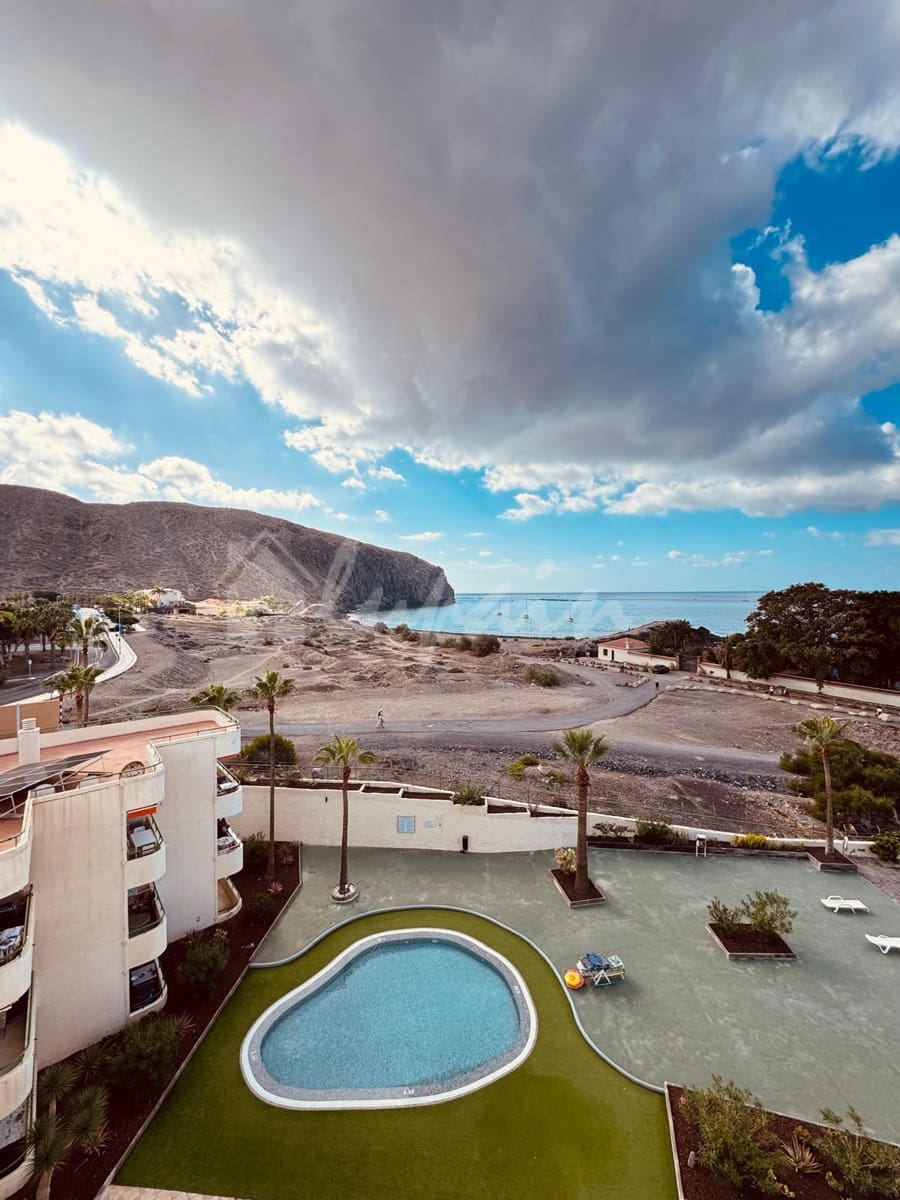 1 soverom Leilighet til salgs i Los Cristianos med svømmebasseng - € 260 000 (Ref: 9372245)