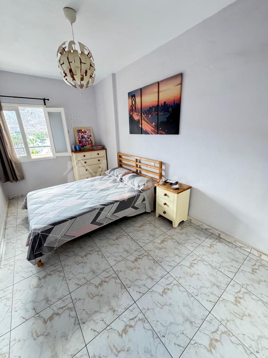 1 soverom Leilighet til salgs i Los Cristianos med svømmebasseng - € 260 000 (Ref: 9372245)