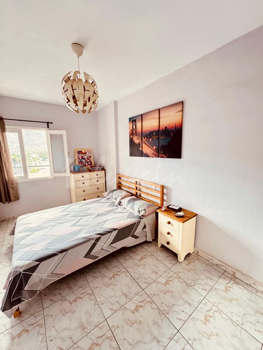 1 soverom Leilighet til salgs i Los Cristianos med svømmebasseng - € 260 000 (Ref: 9372245)