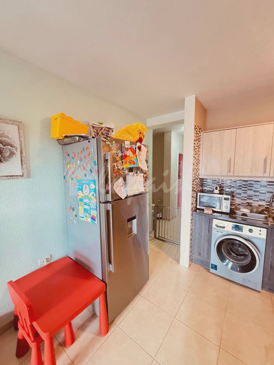 2 soverom Leilighet til salgs i Chayofa med svømmebasseng - € 270 000 (Ref: 9372246)