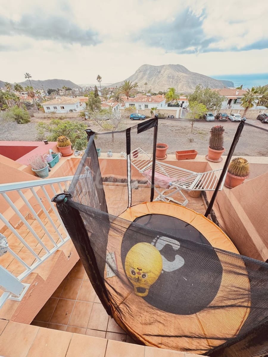 2 soverom Leilighet til salgs i Chayofa med svømmebasseng - € 270 000 (Ref: 9372246)