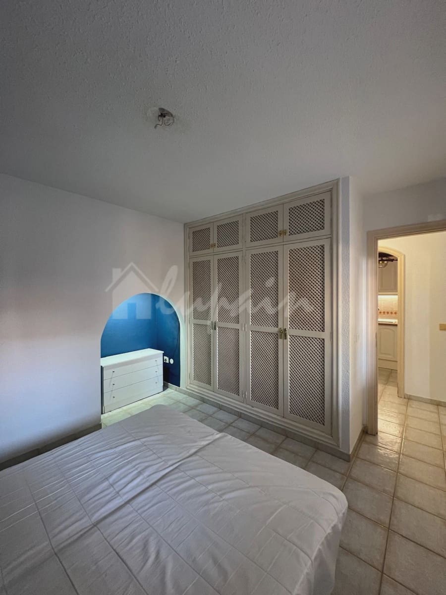 1 soverom Leilighet til salgs i Costa del Silencio med svømmebasseng - € 280 000 (Ref: 9386531)