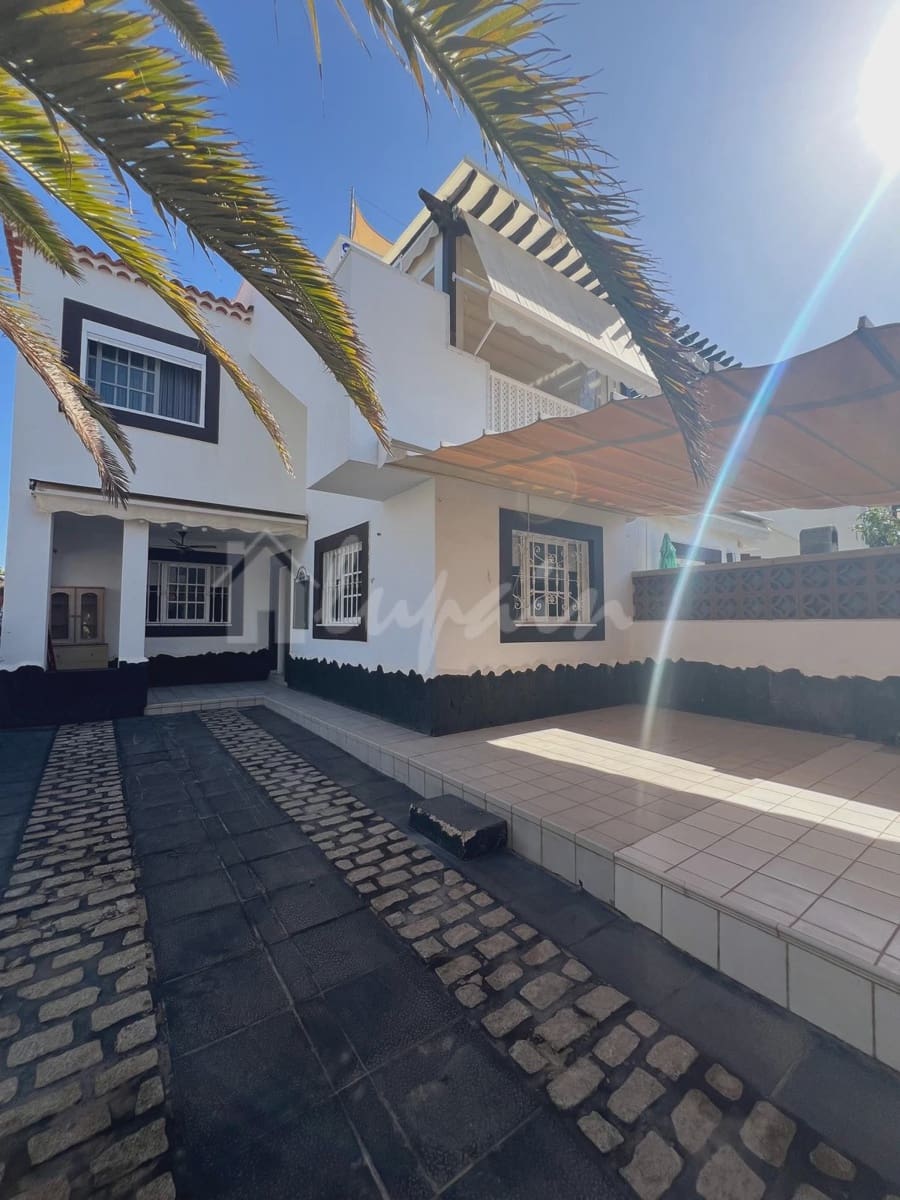 1 soverom Leilighet til salgs i Costa del Silencio med svømmebasseng - € 280 000 (Ref: 9386531)