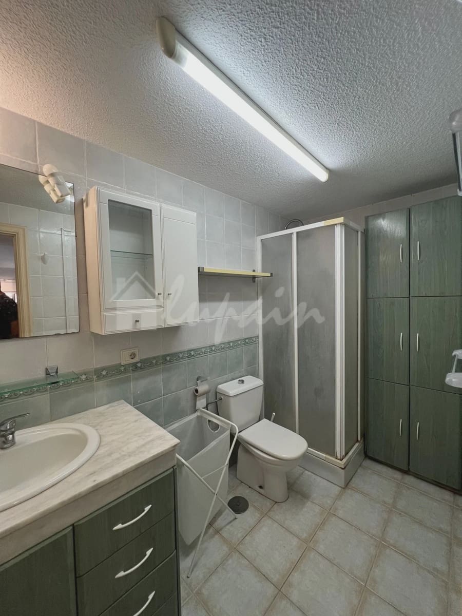 1 soverom Leilighet til salgs i Costa del Silencio med svømmebasseng - € 280 000 (Ref: 9386531)