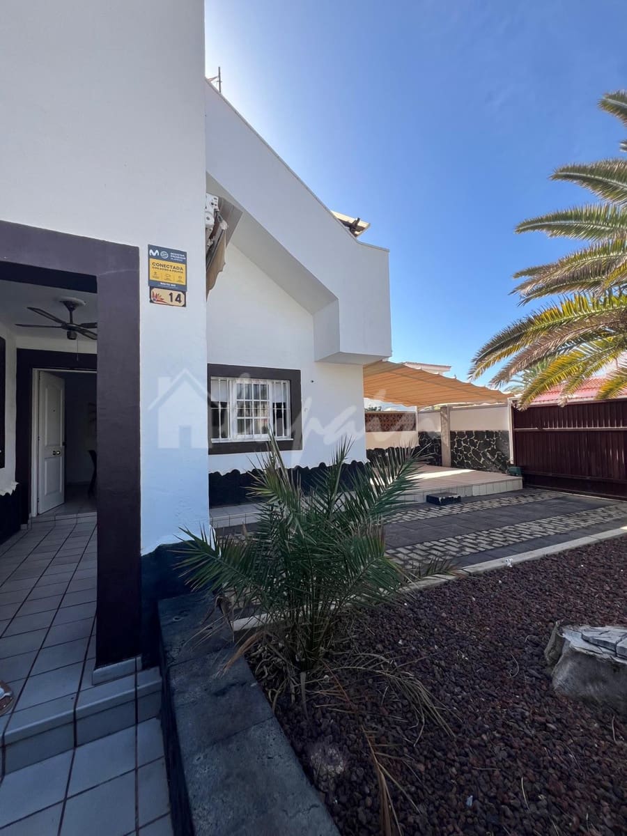 1 soverom Leilighet til salgs i Costa del Silencio med svømmebasseng - € 273 000 (Ref: 9386531)