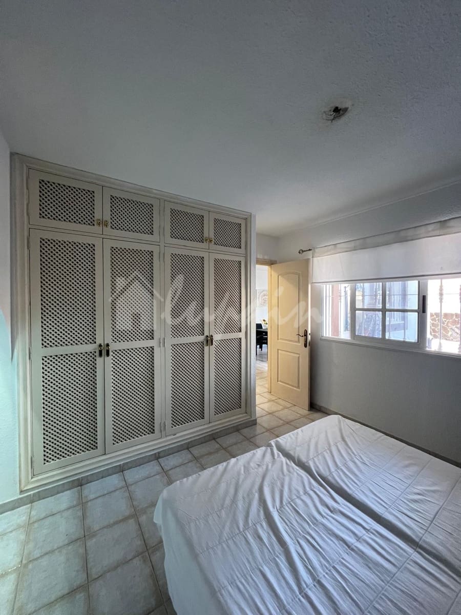 1 soverom Leilighet til salgs i Costa del Silencio med svømmebasseng - € 273 000 (Ref: 9386531)