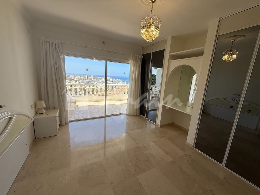 2 bedroom Apartment for sale in San Eugenio with pool - € 499,000 (Ref: 9400132)