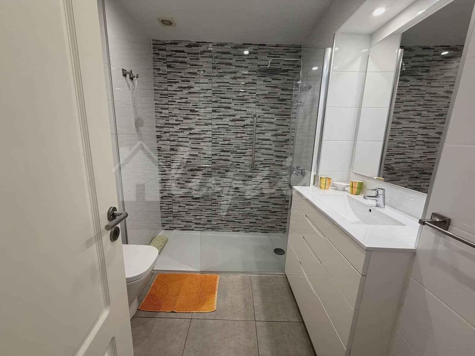 1 bedroom Apartment for sale in San Eugenio with pool - € 425,000 (Ref: 9400133)