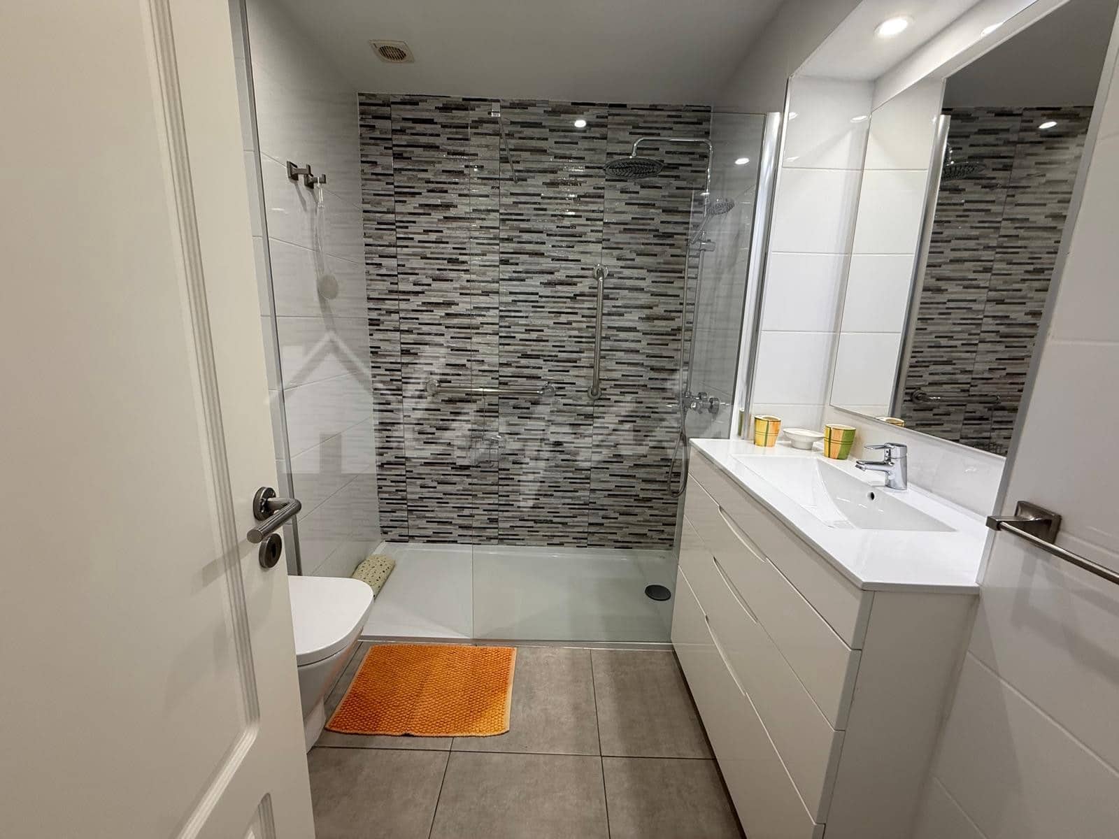 1 soveværelse Lejlighed til salg i San Eugenio med swimmingpool - € 425.000 (Ref: 9400133)