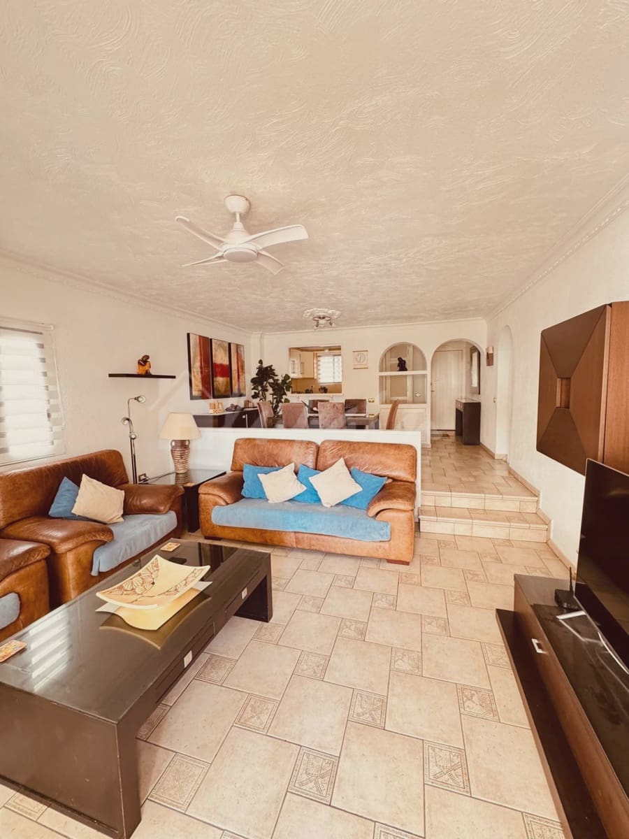 2 quarto Apartamento para venda em Los Cristianos com piscina - 460 000 € (Ref: 9405932)