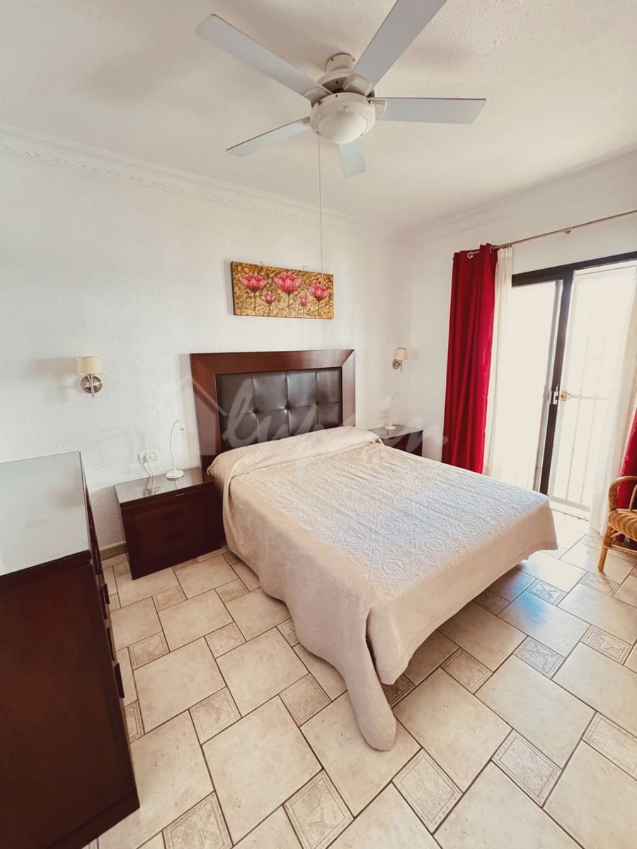 2 quarto Apartamento para venda em Los Cristianos com piscina - 460 000 € (Ref: 9405932)