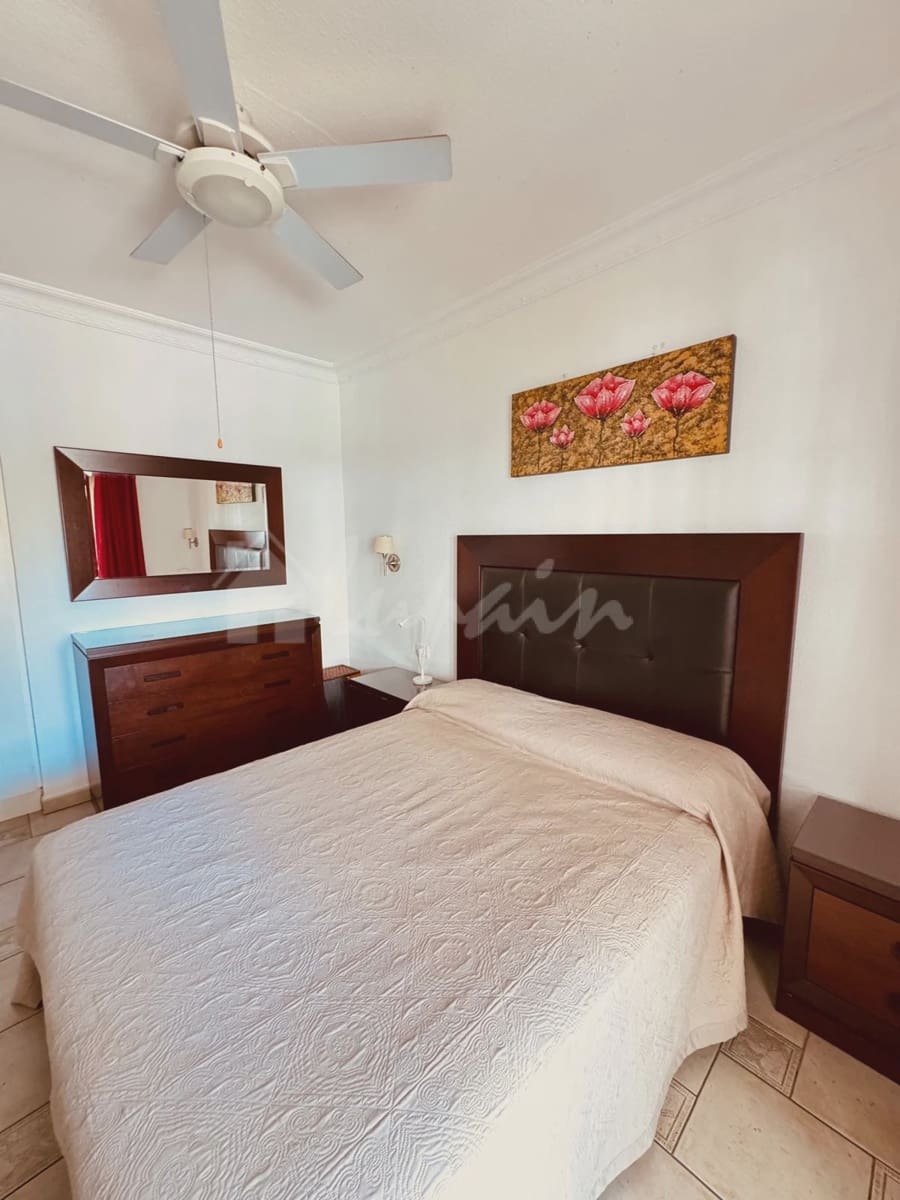 2 quarto Apartamento para venda em Los Cristianos com piscina - 460 000 € (Ref: 9405932)