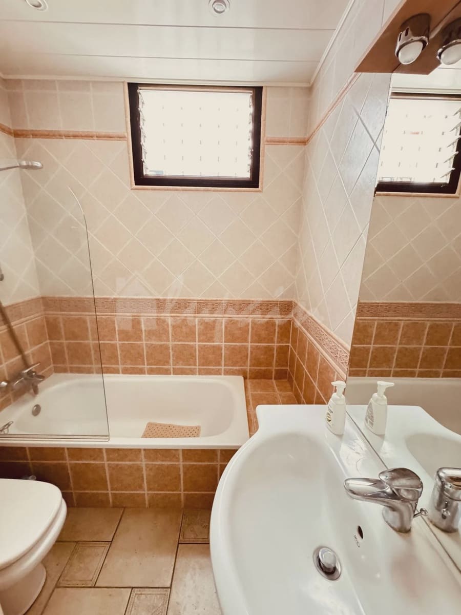 2 quarto Apartamento para venda em Los Cristianos com piscina - 460 000 € (Ref: 9405932)
