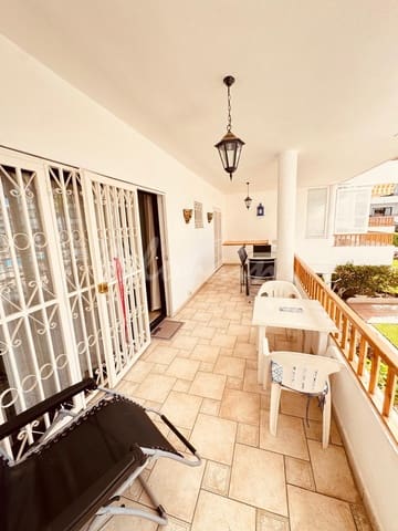 2 soveværelse Lejlighed til salg i Los Cristianos, Arona med swimmingpool - € 449.000 (Ref: 9405932)