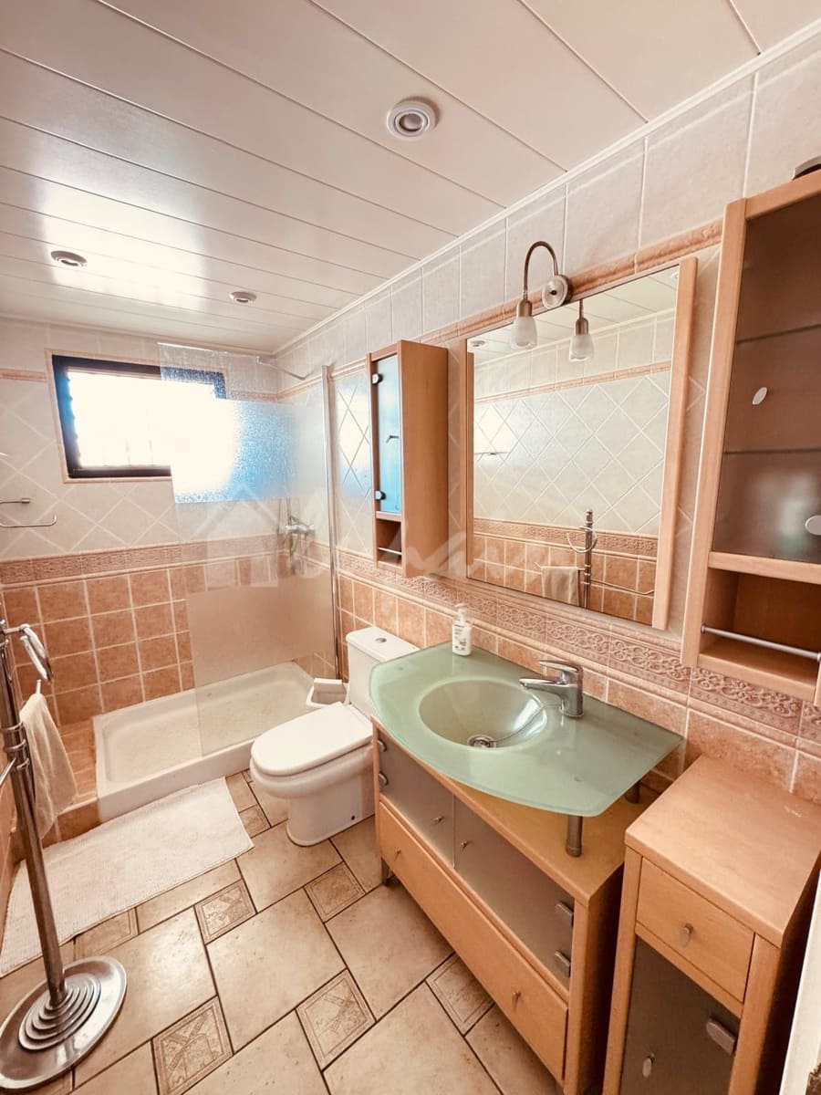 2 soverom Leilighet til salgs i Los Cristianos med svømmebasseng - € 449 000 (Ref: 9405932)