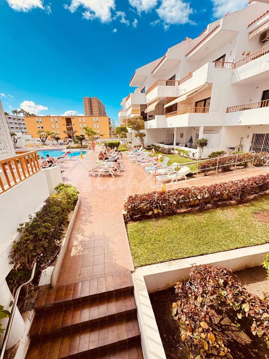 2 soverom Leilighet til salgs i Los Cristianos med svømmebasseng - € 449 000 (Ref: 9405932)