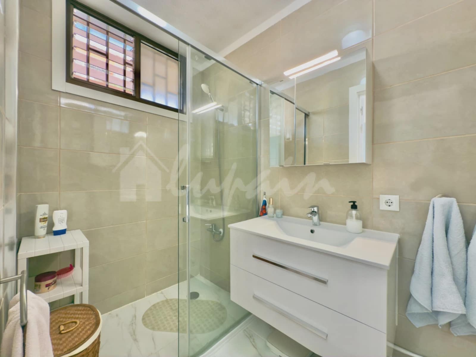 1 sypialnia Apartament na sprzedaż w Los Cristianos z basenem - 425 000 € (Ref: 9413460)