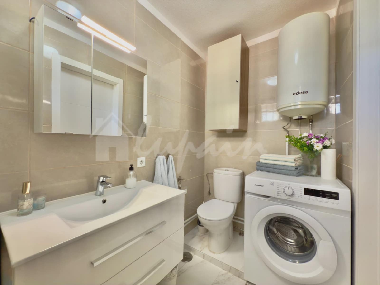 1 sypialnia Apartament na sprzedaż w Los Cristianos z basenem - 425 000 € (Ref: 9413460)