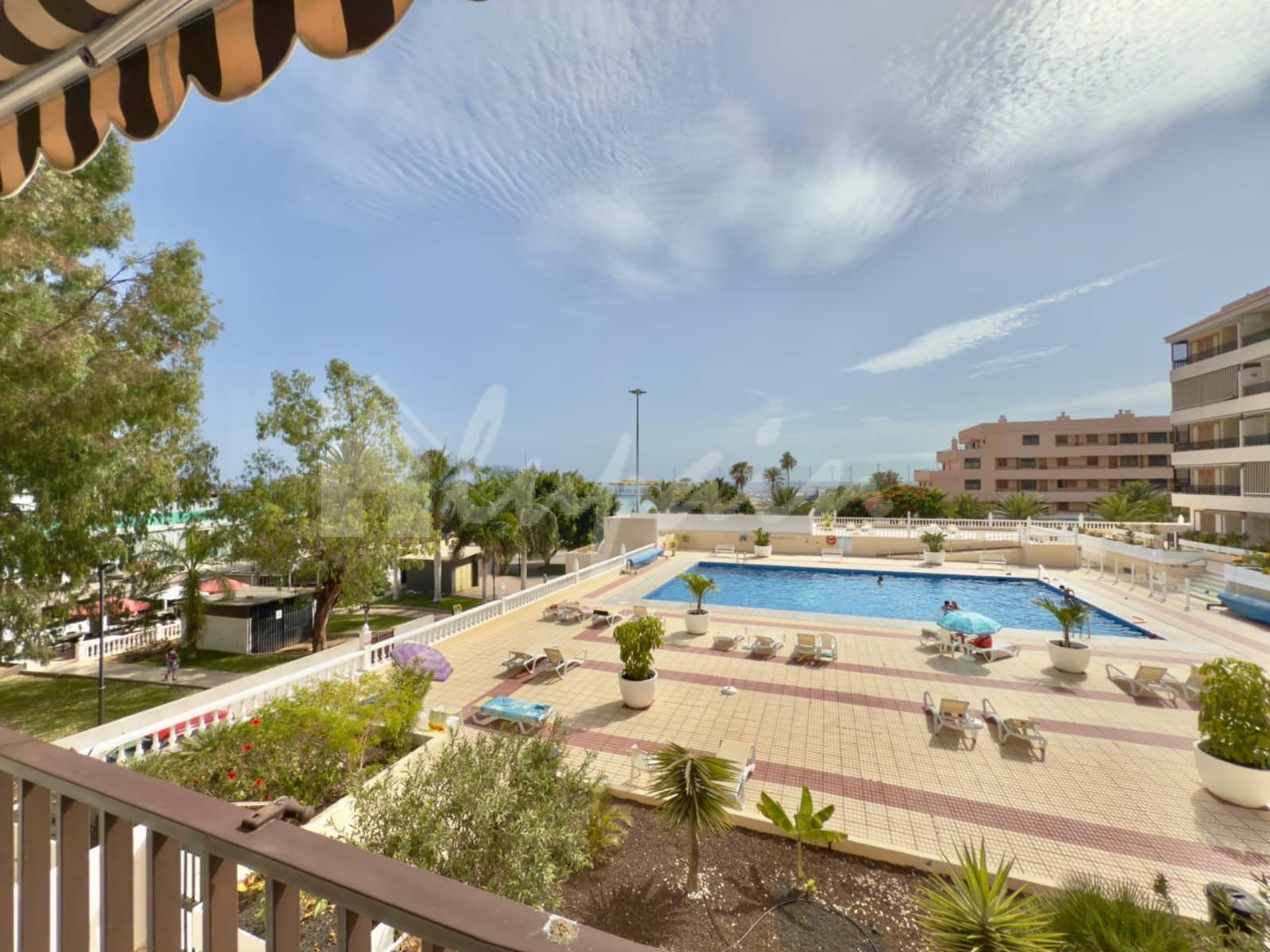 1 quarto Apartamento para venda em Los Cristianos com piscina - 425 000 € (Ref: 9413460)