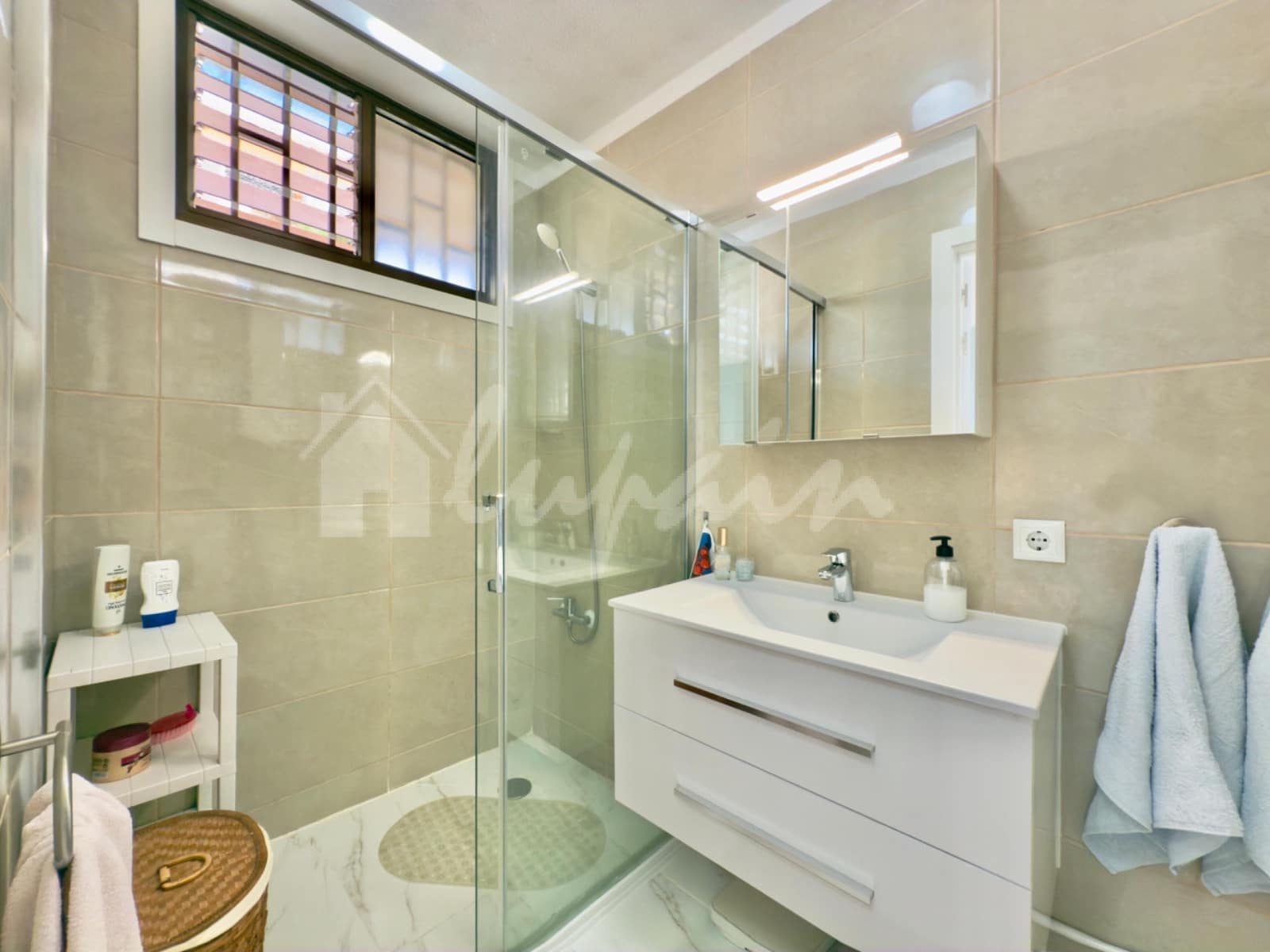 1 quarto Apartamento para venda em Los Cristianos com piscina - 425 000 € (Ref: 9413460)