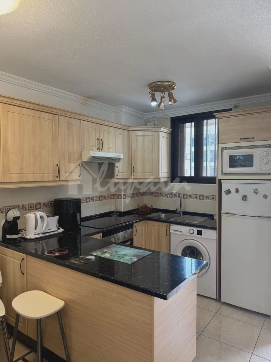 2 soverom Leilighet til salgs i Los Cristianos med svømmebasseng - € 425 000 (Ref: 9427007)