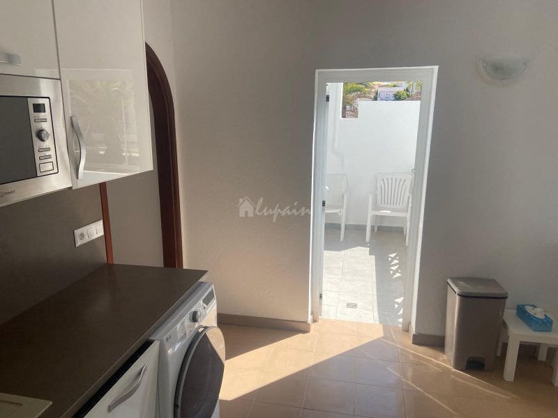 2 soverom Leilighet til salgs i Los Cristianos med svømmebasseng - € 369 000 (Ref: 9433340)