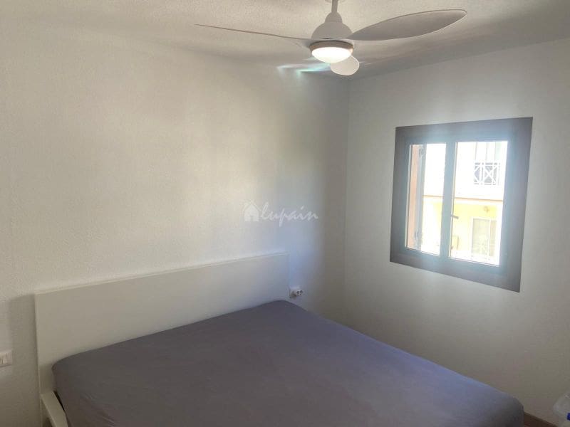 2 soverom Leilighet til salgs i Los Cristianos med svømmebasseng - € 369 000 (Ref: 9433340)