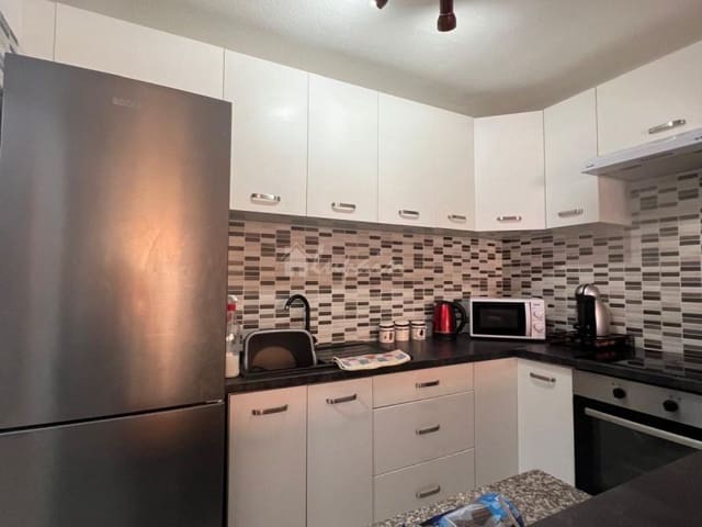 1 makuuhuone Huoneisto myytävänä paikassa Costa del Silencio, Arona mukana uima-altaan - 225 000 € (Ref: 9433343)