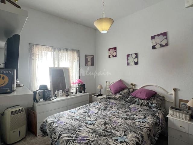 1 makuuhuone Huoneisto myytävänä paikassa Costa del Silencio, Arona mukana uima-altaan - 225 000 € (Ref: 9433343)