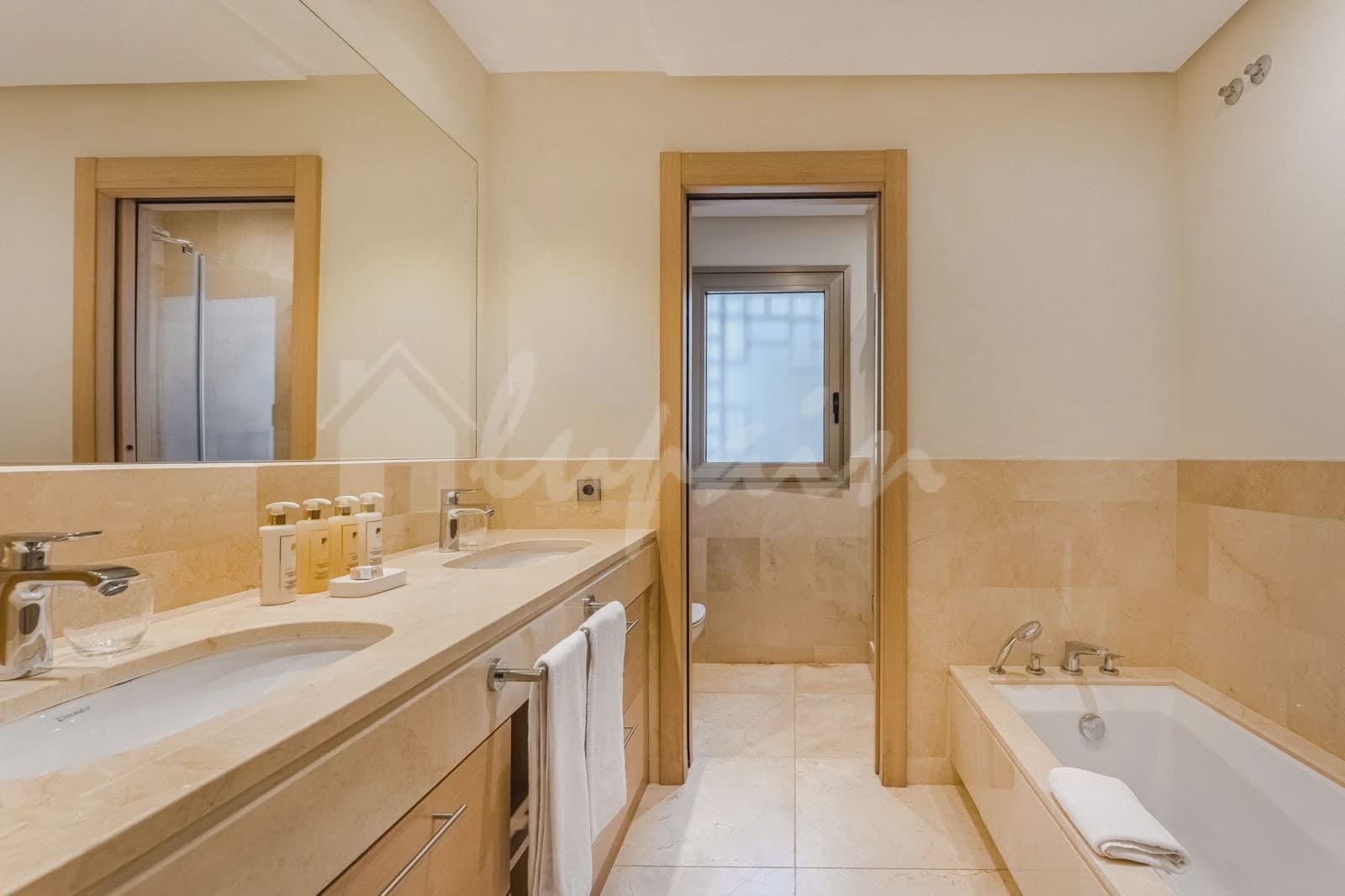 2 makuuhuone Huoneisto myytävänä paikassa Playa San Juan mukana uima-altaan - 720 000 € (Ref: 9440565)