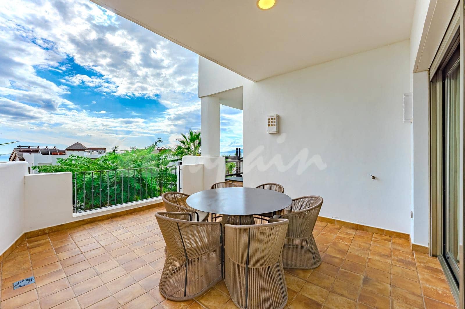 2 chambre Appartement à vendre à Playa San Juan avec piscine - 720 000 € (Ref: 9440565)