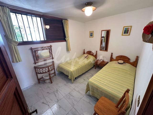 2 makuuhuone Huoneisto myytävänä paikassa Playa de las Americas, Arona mukana uima-altaan - 495 000 € (Ref: 9447006)